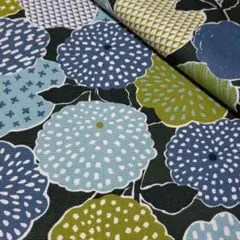 ★北欧調～flos～<キャンバス>生地 布 はぎれ[青系]