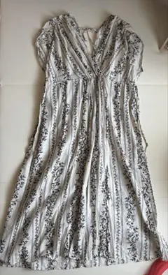 H&Mノースリーブロングワンピース