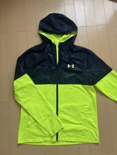 Under Armour フード付きウィンドブレーカー
