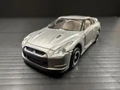 【トミカ　Nissan スカイラインGT-R】 1/61スケール　日産工場見学のサムネイル