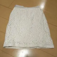 MISCH MASCH ホワイト タイトスカート Mサイズ　膝上　レース　花柄