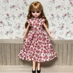 リカちゃん　ピンクのバラのワンピース