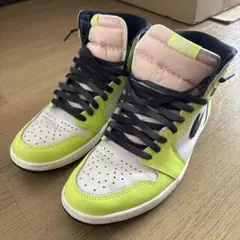 ナイキ エアジョーダン 1 レトロ ハイ OG volt/visionaire