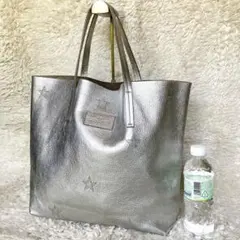 【極美品】ヌールドナテラルッキ　本革　トートバッグ シルバー　軽量　A4可のサムネイル