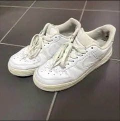 NIKE AIR FORCE 1 ホワイト スニーカー