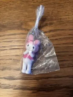 マイメロ　フロッキー素材キーホルダーカプセルトイ