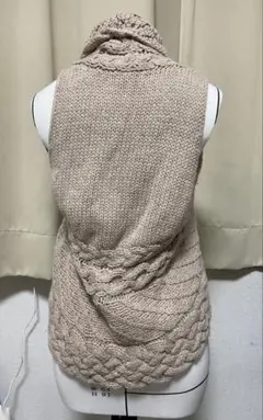 【Studio clip】ベージュ ケーブル編み ニットベスト