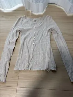 ベージュ Vネック 長袖カーディガン