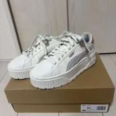 PUMA ホワイト スニーカー 厚底 23cmのサムネイル
