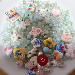 み*ぃ様 ビーズまとめ売り　キャラクター付きビーズ　パーツセット