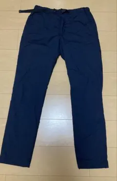 UNIQLO 暖パン　ネイビー