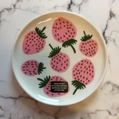 2025年最新】マリメッコ いちごの人気アイテム - メルカリ