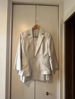 レディーススーツ3点　春夏用　七分袖　淡いグレー　サイズ42 Lサイズ　日本製