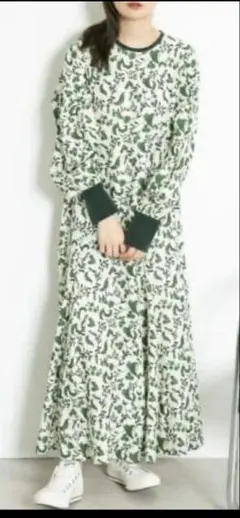 KBF花柄ロングワンピース 長袖 ホワイト・グリーン