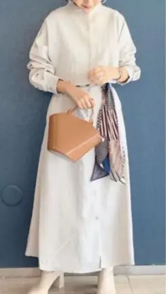 ローリーズファーム　アイボリー　ワンピース　春　バンドカラー