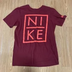 NIKE Tシャツ ボルドー