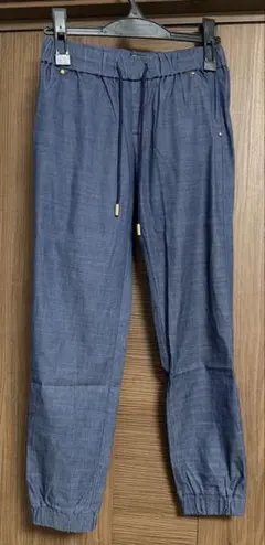 Item thumbnail for item fe4b6351-68e4-41ad-87ca-f44f45396f96