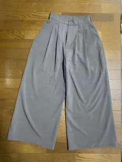 CLOCHE グレー ワイドパンツ