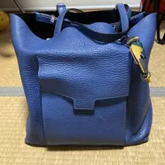 フルラ　トートバッグ　チャーム付きのサムネイル