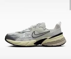 NIKE V2K RUNのサムネイル
