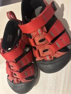 美品⭐︎KEEN レッド ストラップサンダル