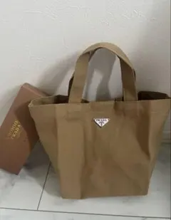 PRADA プラダ ノベルティ新作　ミニトートバッグ　ブラウン