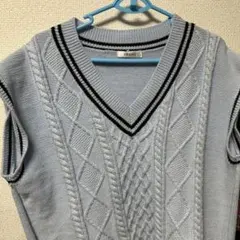 制服　水色セーターベスト