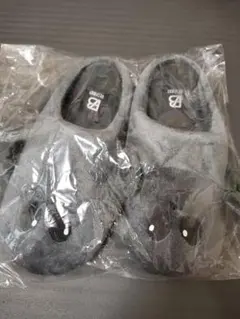 ビーファースト シュント まるでエイリアンスリッパ