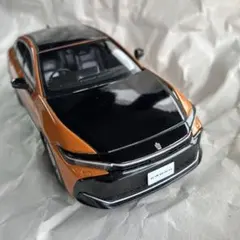 【非売品】1/30 トヨタ新型クラウン クロスオーバー プレシャスレイ2YAのサムネイル