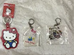 ハローキティ　アクリルキーホルダー