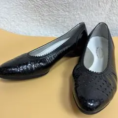 yoshinoya GINZA 銀座ヨシノヤ エナメル パンプス 24センチ　花