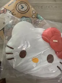 ハローキティ　クッション