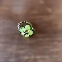 【新品】ハンドメイド 緑色 花モチーフ リング