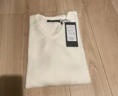 オフホワイト ニット メンズ vネック