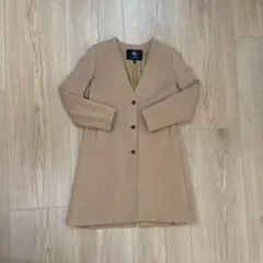 【お値下げ中】　BURBERRY ベージュ Vネック ウールコートのサムネイル