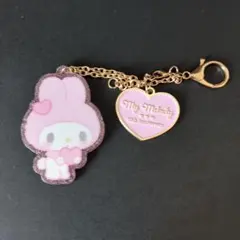 マイメロディ アクリルキーホルダー ハート型チャーム付き