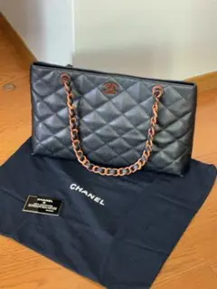 Chanel ブラックキャビアスキンショルダーバッグ