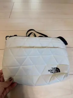 THE NORTH FACE キルティングショルダーバッグ