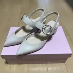 DIANA 繊細なビジューバックルが輝く♪ストリングミュール DIANA 繊細なビジューバックルが輝く♪ストリングミュール - メルカリ