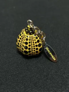 草間彌生パンプキン　キーホルダー　イエロー 石見美術館　美品