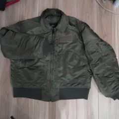 ALPHA INDUSTRIES フライトジャケット オリーブ MEDIUM