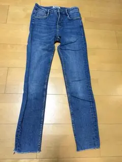 ZARA TRAFALUC スキニー　デニム　Sサイズのサムネイル