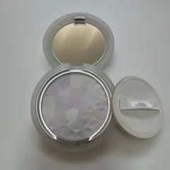 コスメデコルテAQオーラリフレクター 02