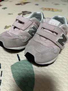 New Balance ピンク スニーカー