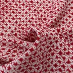 着物 絞り はぎれ 862 生地 アンティーク 布　ハギレ 絹　古布　和布 赤