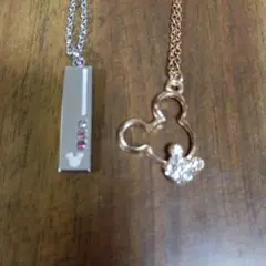 ミッキー型とバー型ネックレスセット