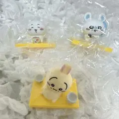 ちいかわ　松屋　コラボ　フィギュア　うさぎ　ちいかわ　モモンガ