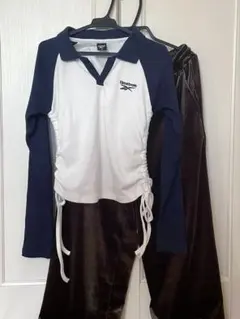 【スポーティー！Reebokホワイト/ネイビー＆ベロアパンツ2点セット】