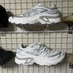 SALOMON ホワイト/グレー スニーカー