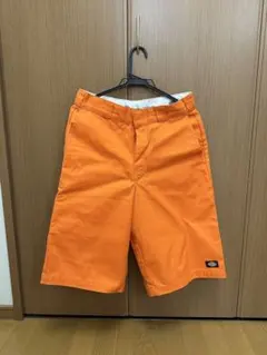 Dickies オレンジ ショートパンツ